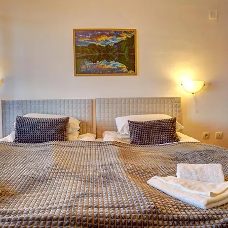 Ξενοδοχείο με διαμερίσματα Complex Silver Hills 3*