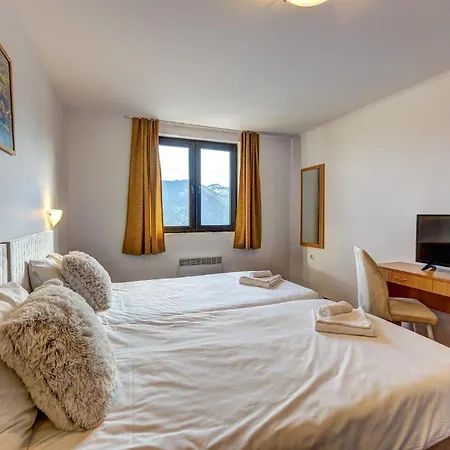 Апартхотел Complex Silver Hills 3*