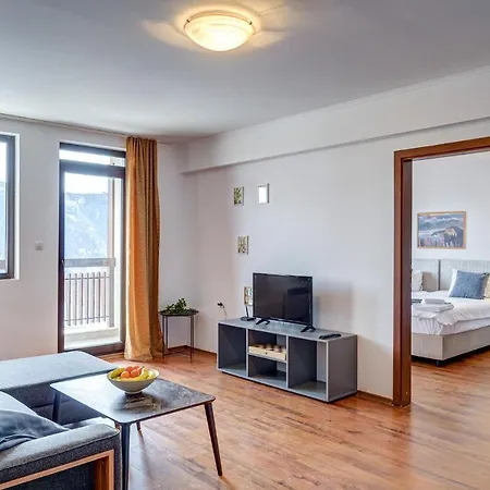 Silver Hills Free Parking 3* סמוליאן