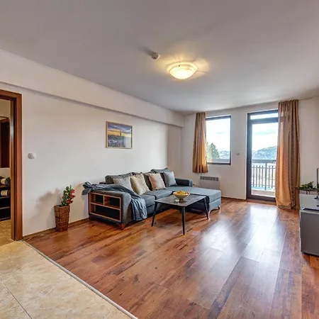 Complex Silver Hills Aparthotel