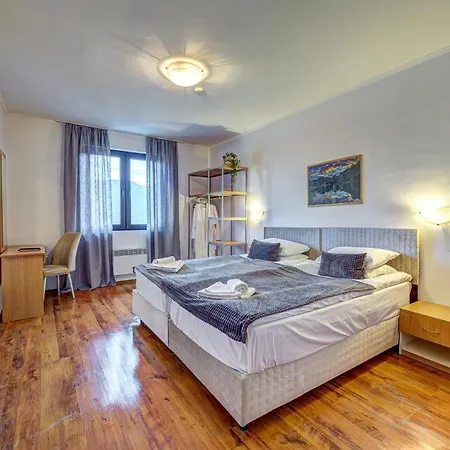 Complex Silver Hills Σμόλιαν