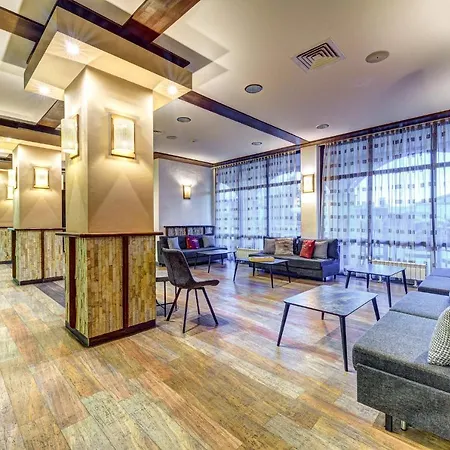 Complex Silver Hills