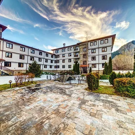 아파트호텔 Complex Silver Hills 스몰랸