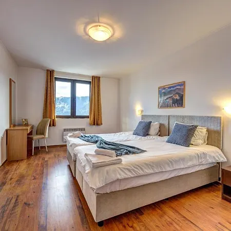 Complex Silver Hills