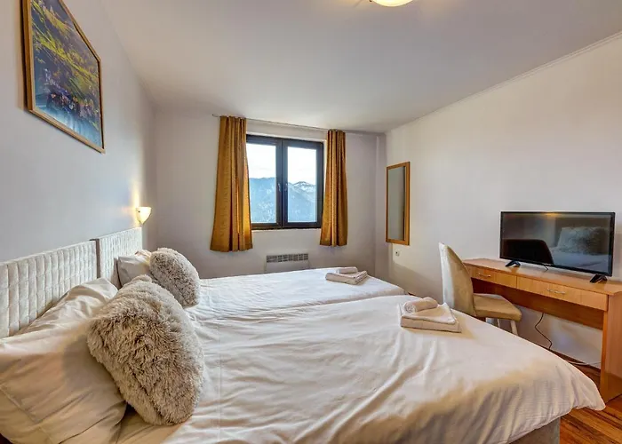 Aparthotel Complex Silver Hills 3*