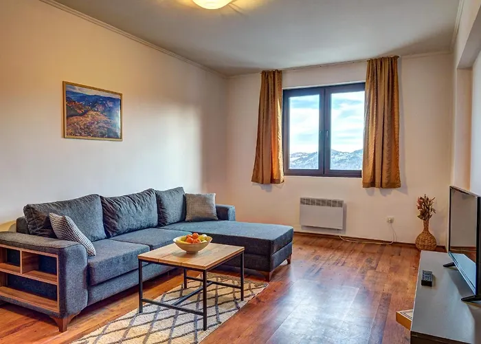 Complex Silver Hills