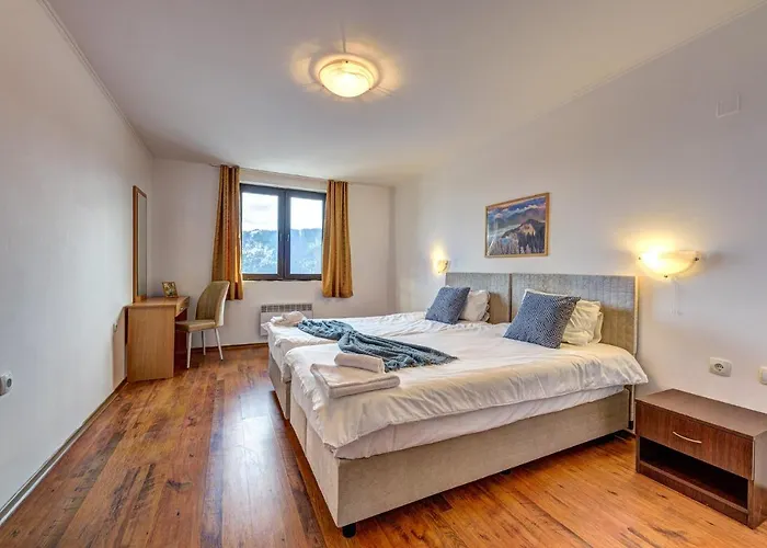 Complex Silver Hills